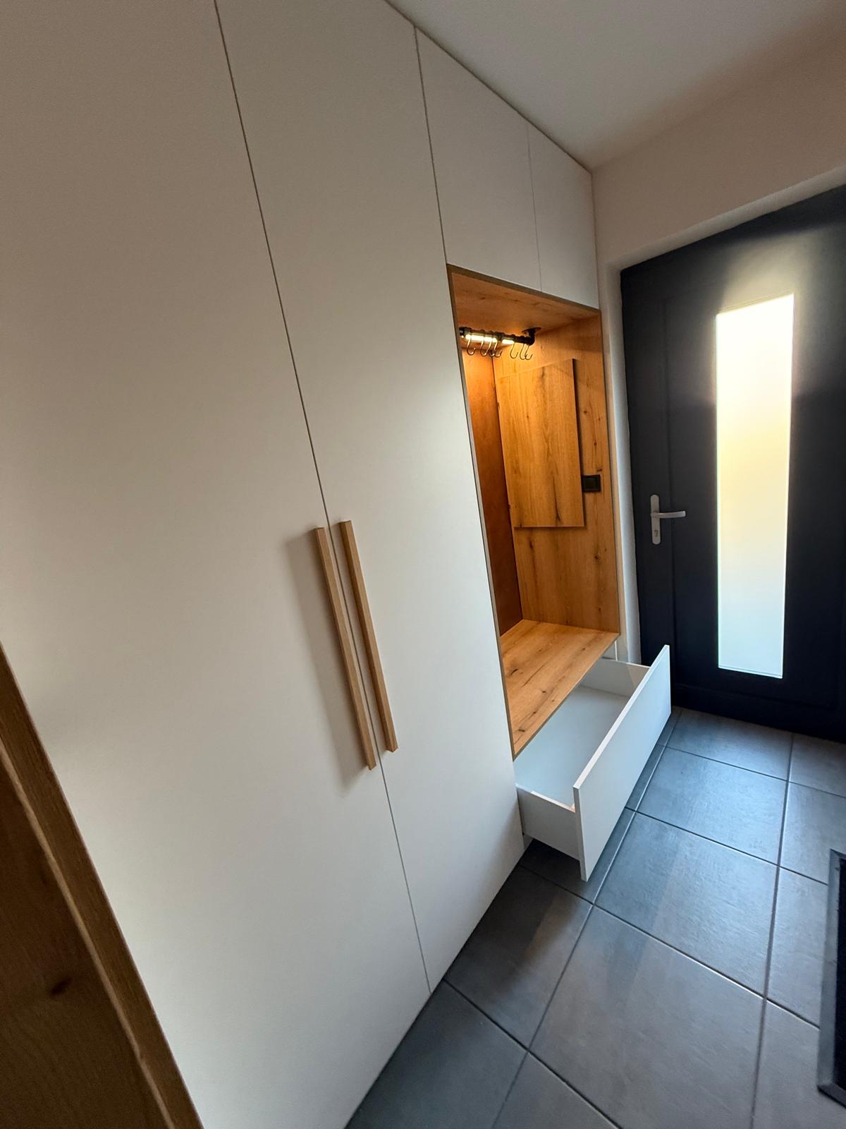 Předsíňová stěna