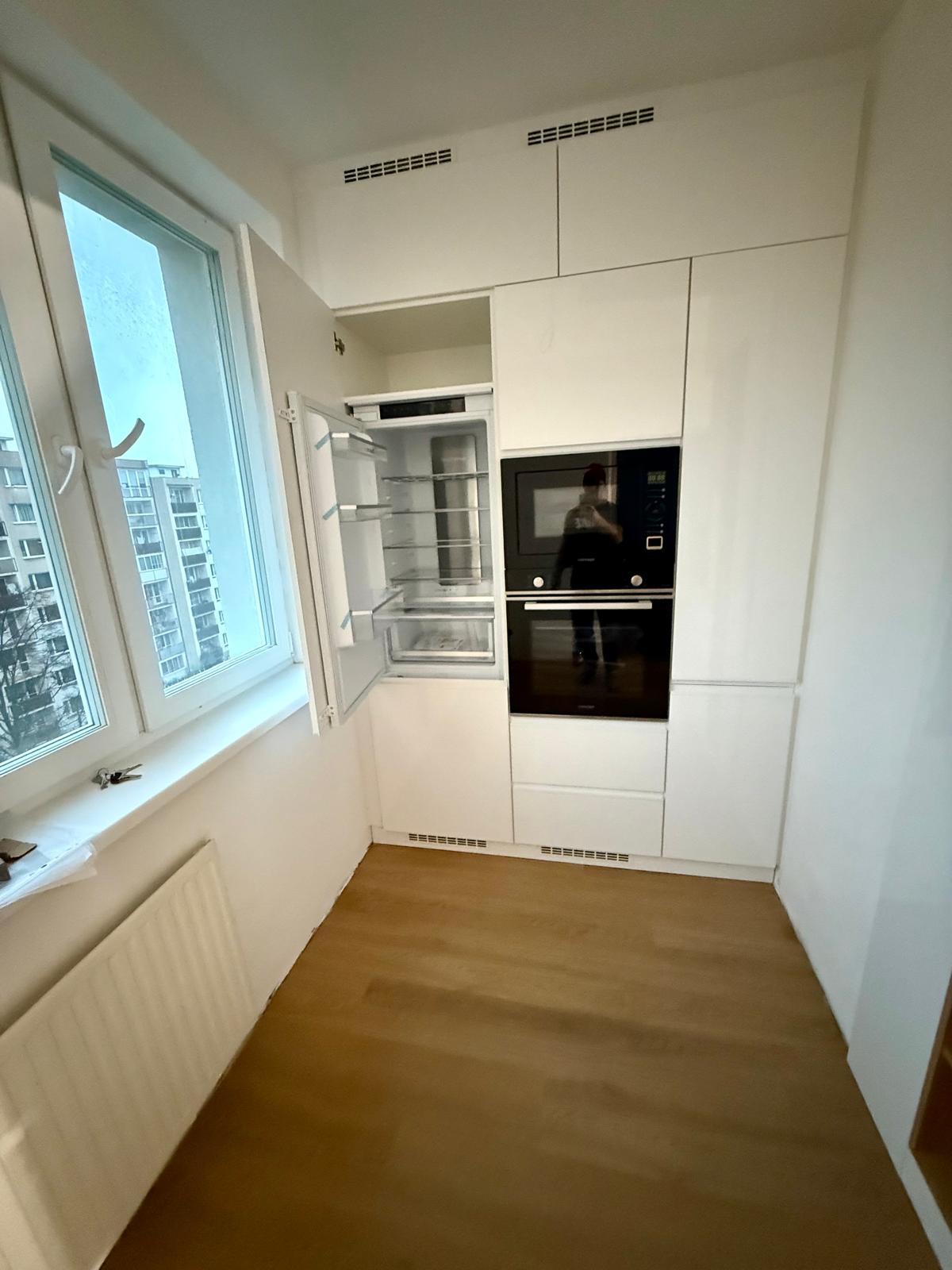 9b250042-25c0-49e4-afb6-9ca6bdcf09cc