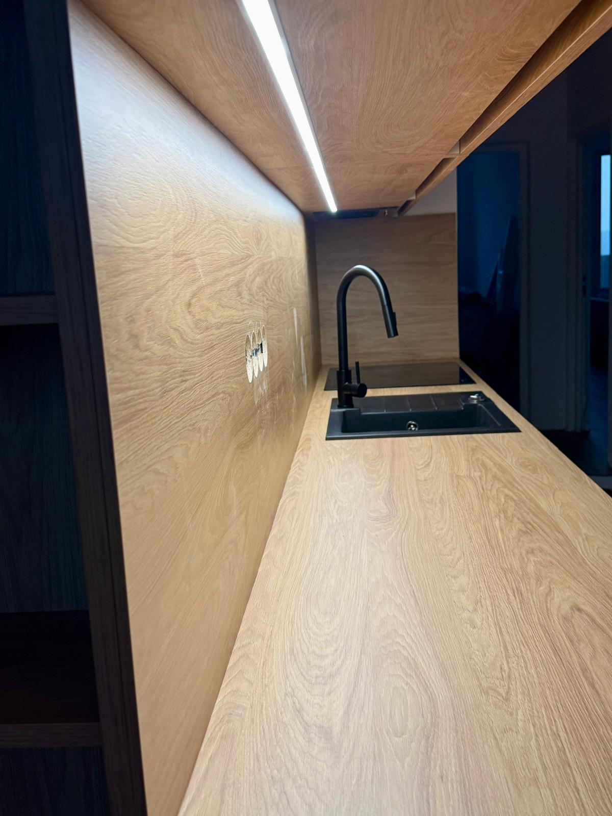 922b0507-8f87-438f-99a0-0fca3839f7a6