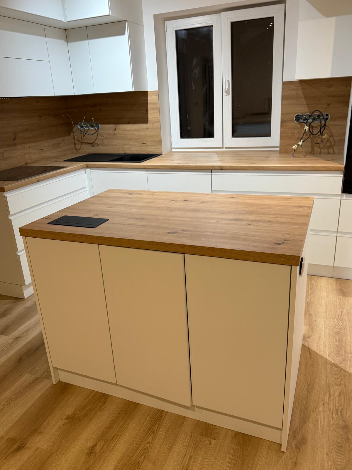 WhatsApp Image 2025-12-18 at 19.53.53 (4)